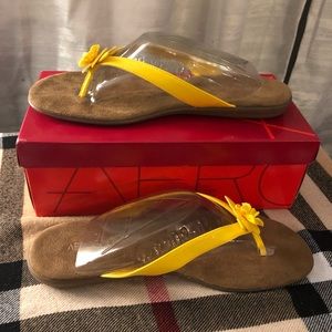 AeroSoles Yellow patent floral sandals